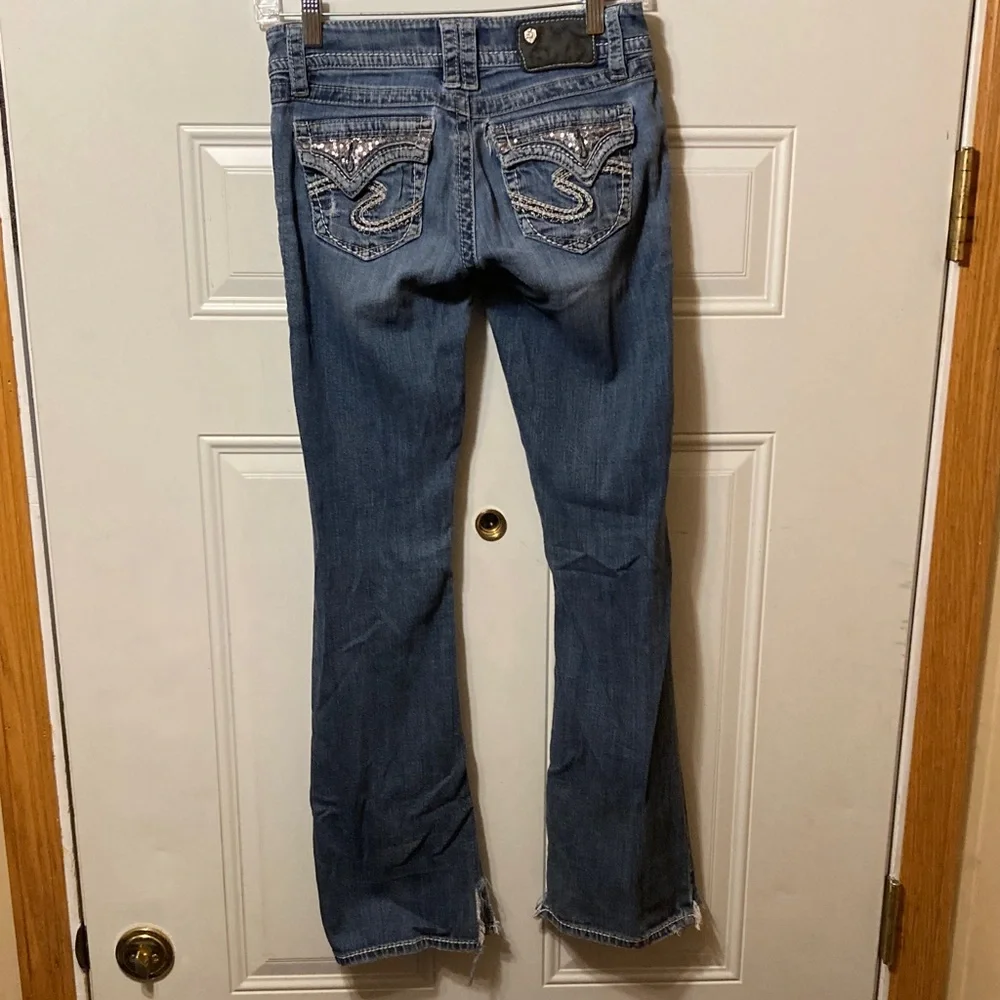 Silver Women's‎ Blue Jeans with Embellished Pockets 26